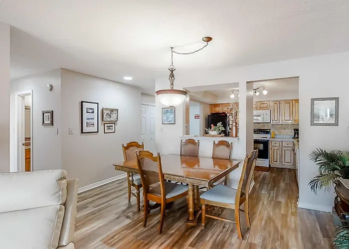 Holiday home Open And Elegant With Access Shared Pool Boat & Fishing Pier Gulf Shores
