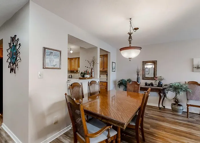 Open And Elegant With Access Shared Pool Boat & Fishing Pier Gulf Shores