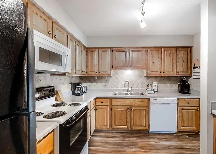 Open And Elegant With Access Shared Pool Boat & Fishing Pier Holiday home Gulf Shores