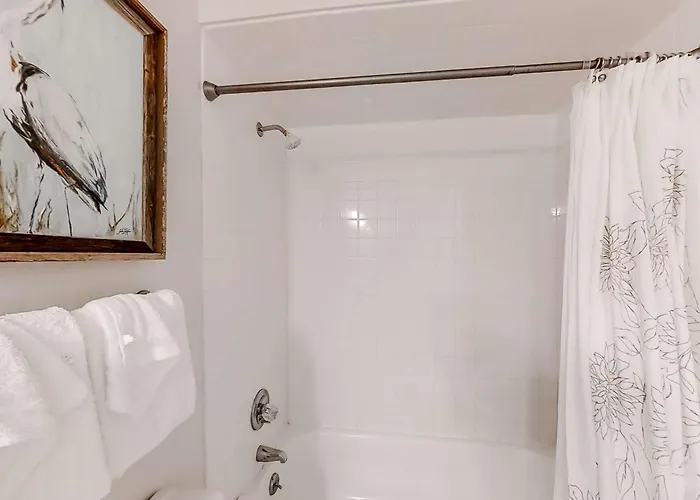Open And Elegant With Access Shared Pool Boat & Fishing Pier Holiday home Gulf Shores