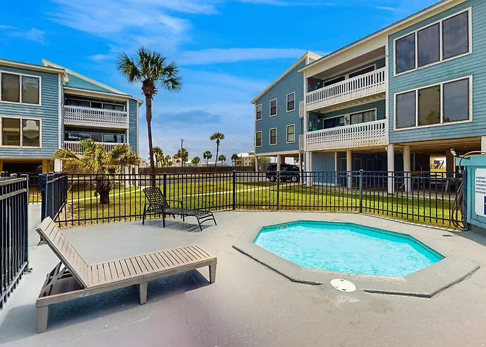 Open And Elegant With Access Shared Pool Boat & Fishing Pier Gulf Shores