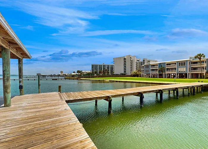 Holiday home Open And Elegant With Access Shared Pool Boat & Fishing Pier Gulf Shores